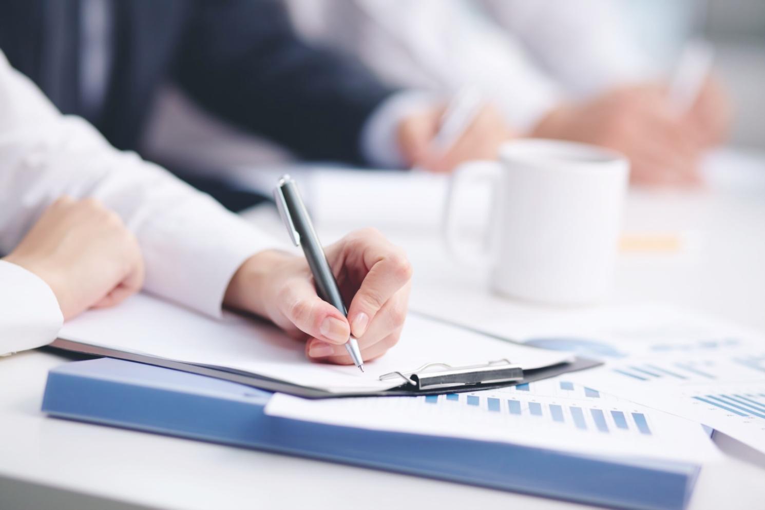 Finanzielle Beratung und Analyse